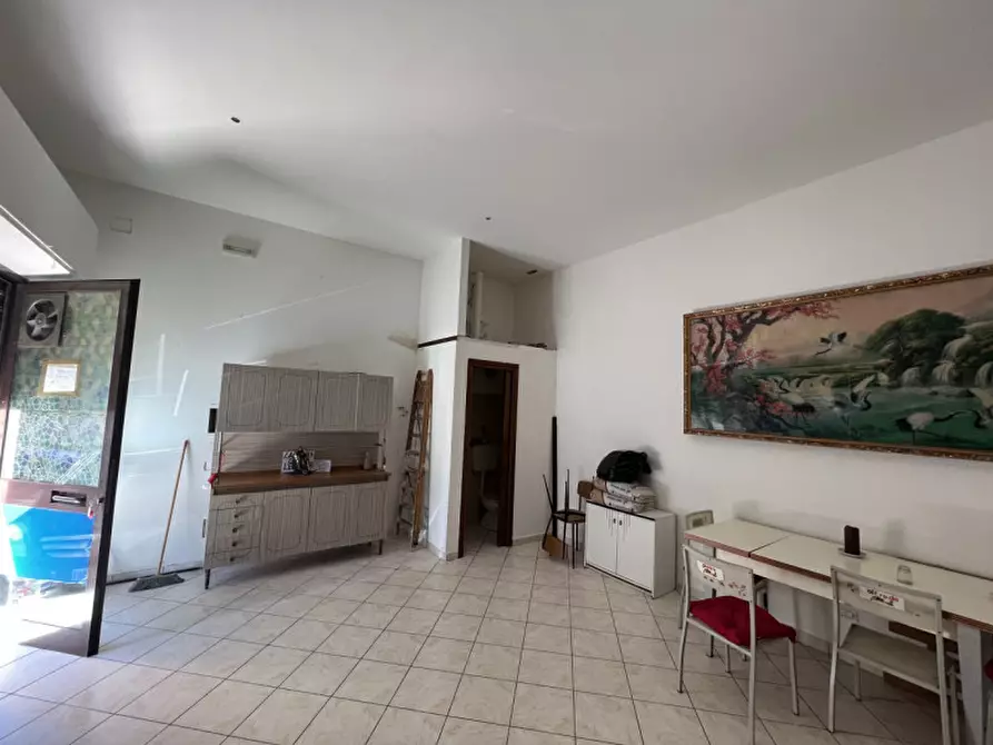 Immagine 4 di Negozio in vendita  in Calle Dei Bragadini 1155 a Chioggia