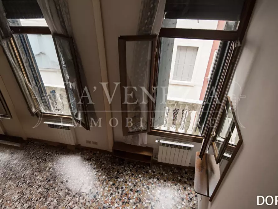 Immagine 3 di Appartamento in vendita  a Venezia
