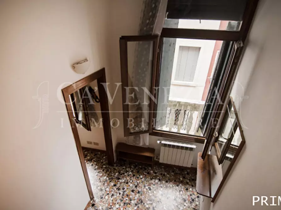 Immagine 4 di Appartamento in vendita  a Venezia