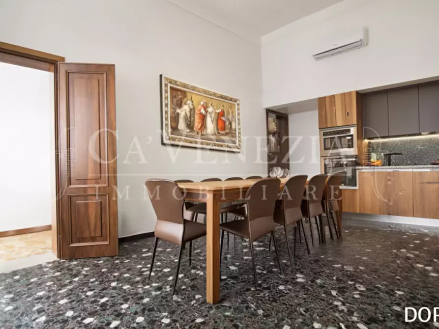 Immagine 8 di Appartamento in vendita  a Venezia