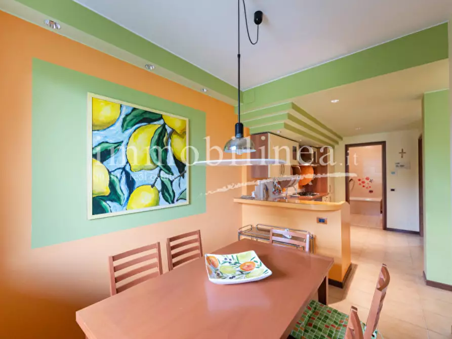 Immagine 16 di Appartamento in vendita  a Torri Del Benaco