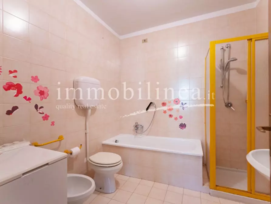 Immagine 24 di Appartamento in vendita  a Torri Del Benaco