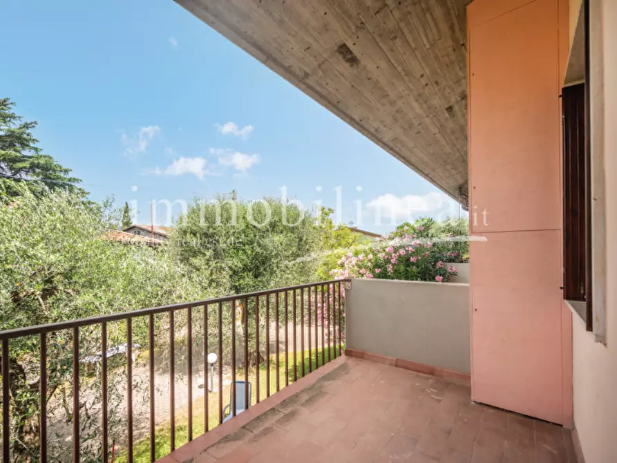 Immagine 26 di Appartamento in vendita  a Torri Del Benaco