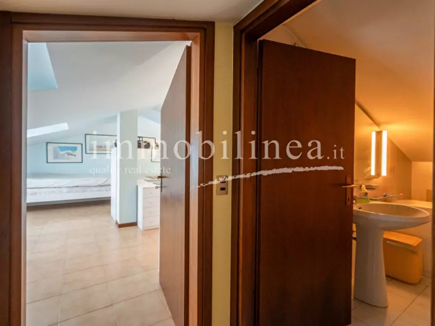 Immagine 28 di Appartamento in vendita  a Torri Del Benaco