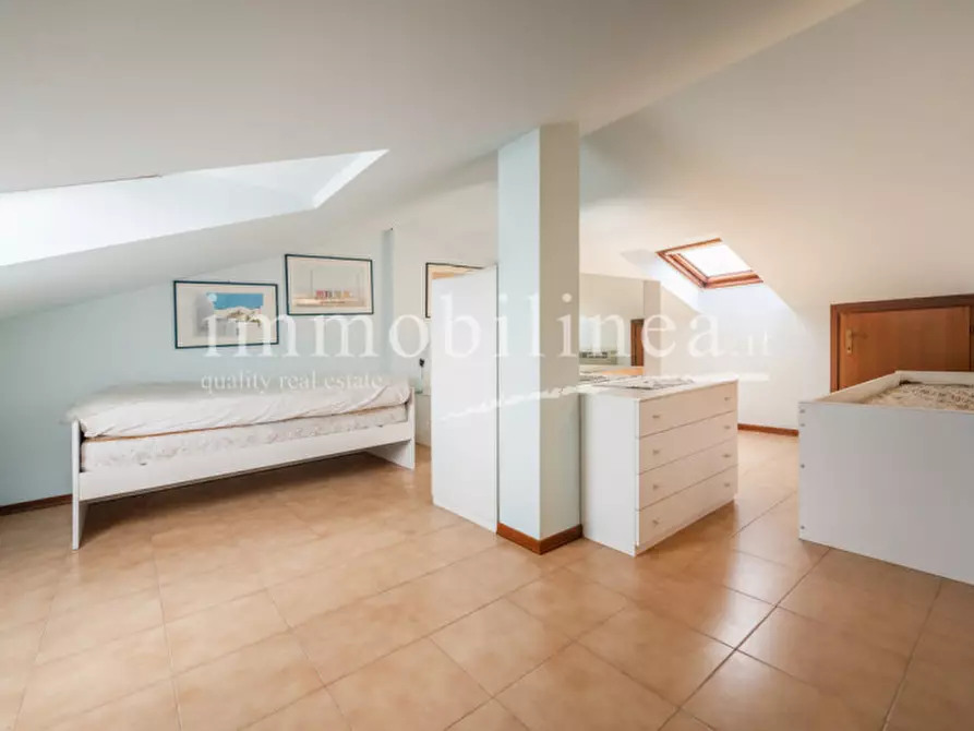 Immagine 29 di Appartamento in vendita  a Torri Del Benaco