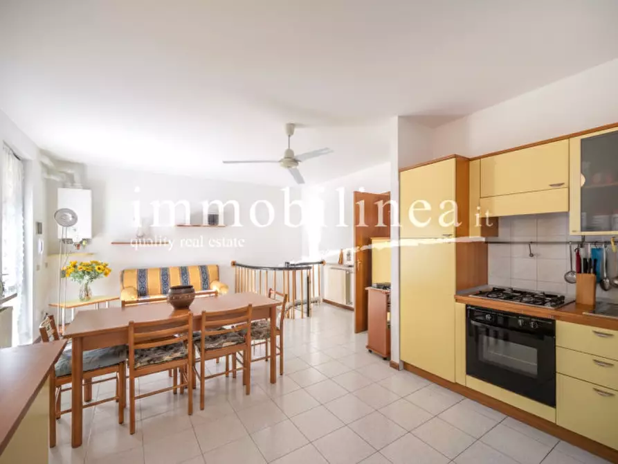 Immagine 10 di Appartamento in vendita  in VIA MONTE BALDO a Garda