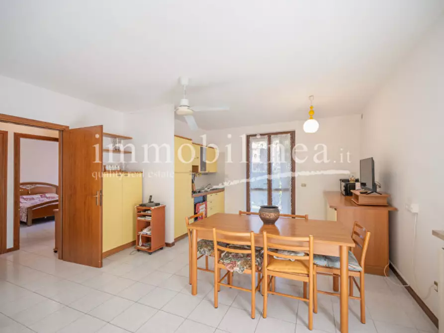 Immagine 12 di Appartamento in vendita  in VIA MONTE BALDO a Garda