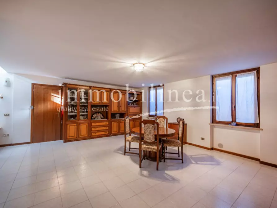 Immagine 19 di Appartamento in vendita  in VIA MONTE BALDO a Garda