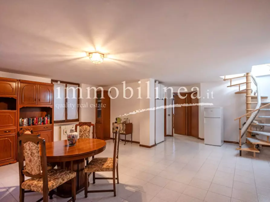 Immagine 23 di Appartamento in vendita  in VIA MONTE BALDO a Garda