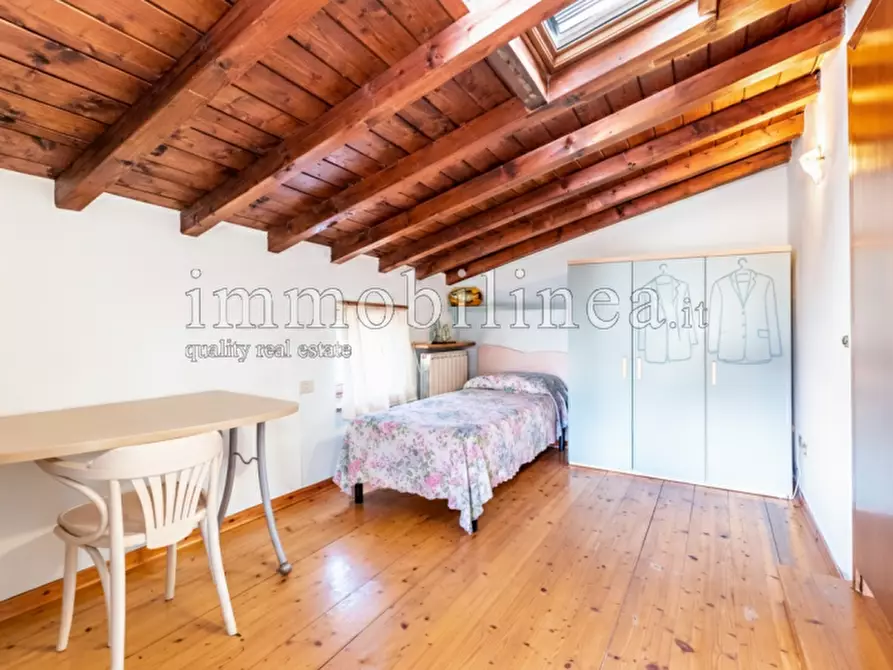 Immagine 12 di Appartamento in vendita  in Viale della Repubblica a Costermano sul Garda