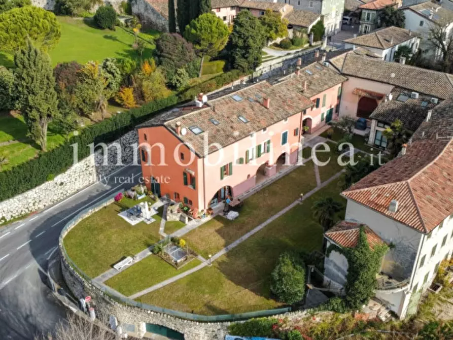 Immagine 17 di Appartamento in vendita  in Viale della Repubblica a Costermano sul Garda