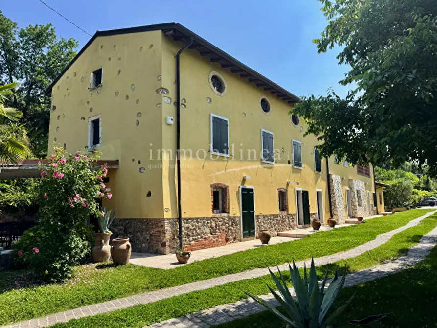 Immagine 4 di Rustico / casale in vendita  a Bardolino