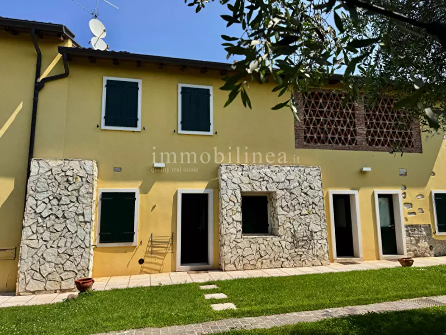 Immagine 8 di Rustico / casale in vendita  a Bardolino
