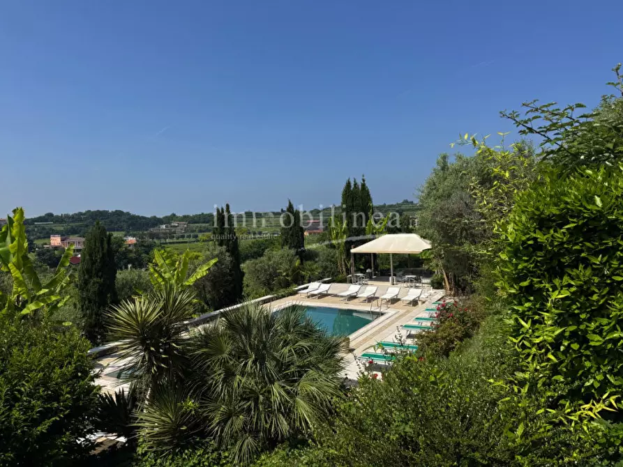 Immagine 15 di Rustico / casale in vendita  a Bardolino