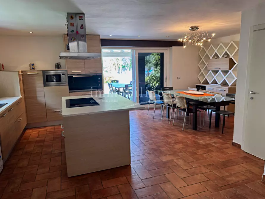 Immagine 19 di Rustico / casale in vendita  a Bardolino