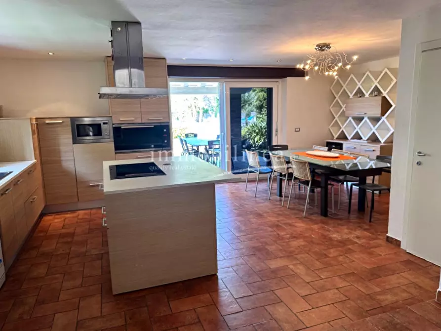 Immagine 19 di Rustico / casale in vendita  a Bardolino