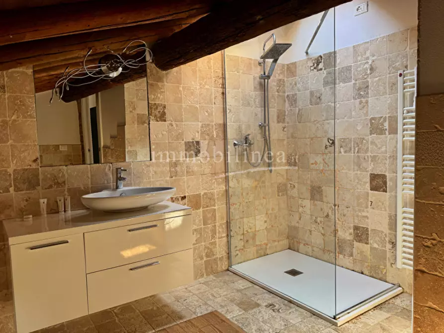 Immagine 30 di Rustico / casale in vendita  a Bardolino