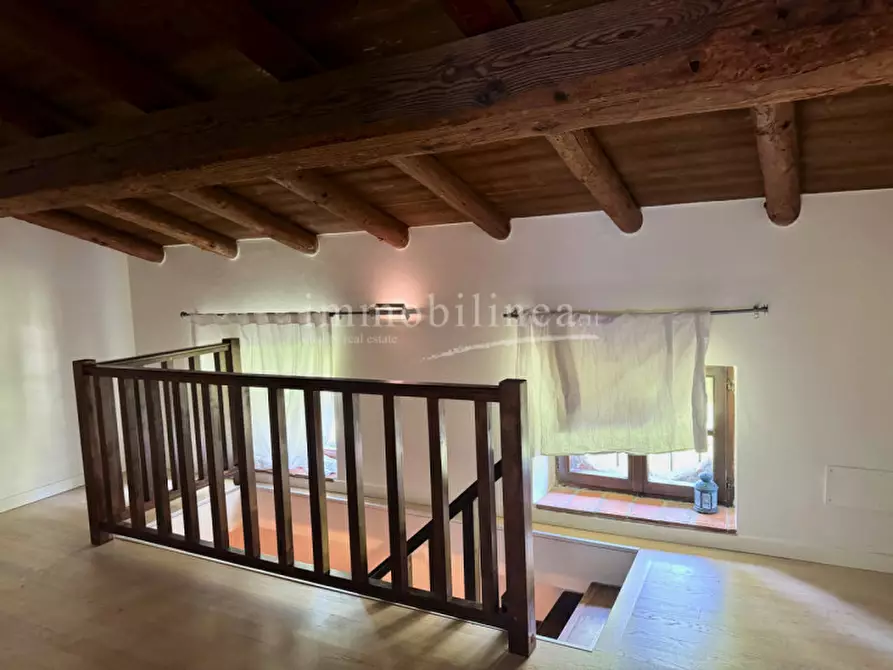 Immagine 32 di Rustico / casale in vendita  a Bardolino