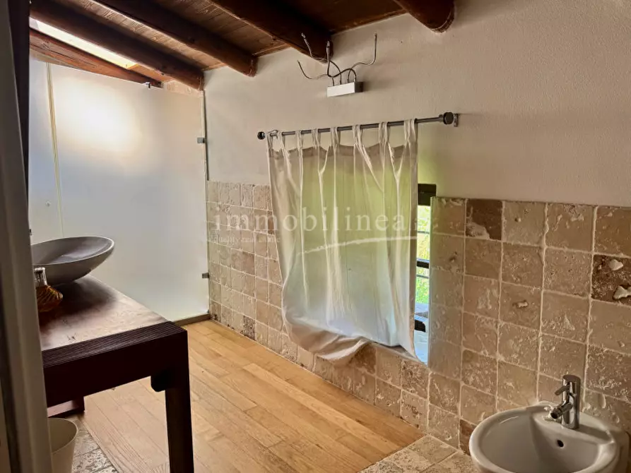 Immagine 37 di Rustico / casale in vendita  a Bardolino