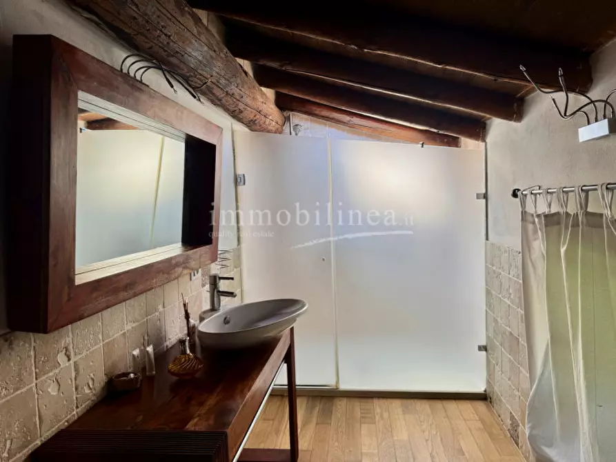 Immagine 38 di Rustico / casale in vendita  a Bardolino