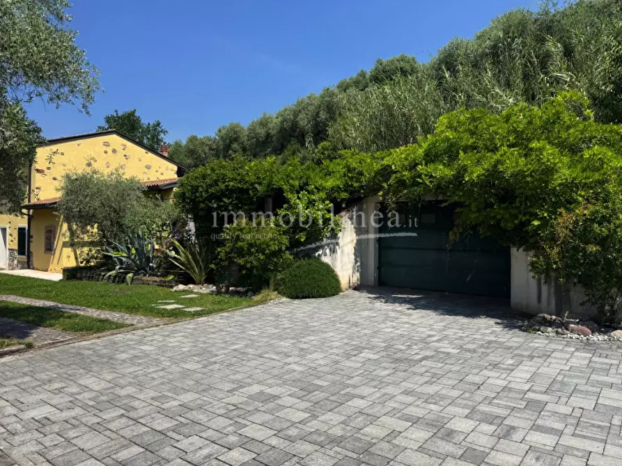 Immagine 56 di Rustico / casale in vendita  a Bardolino