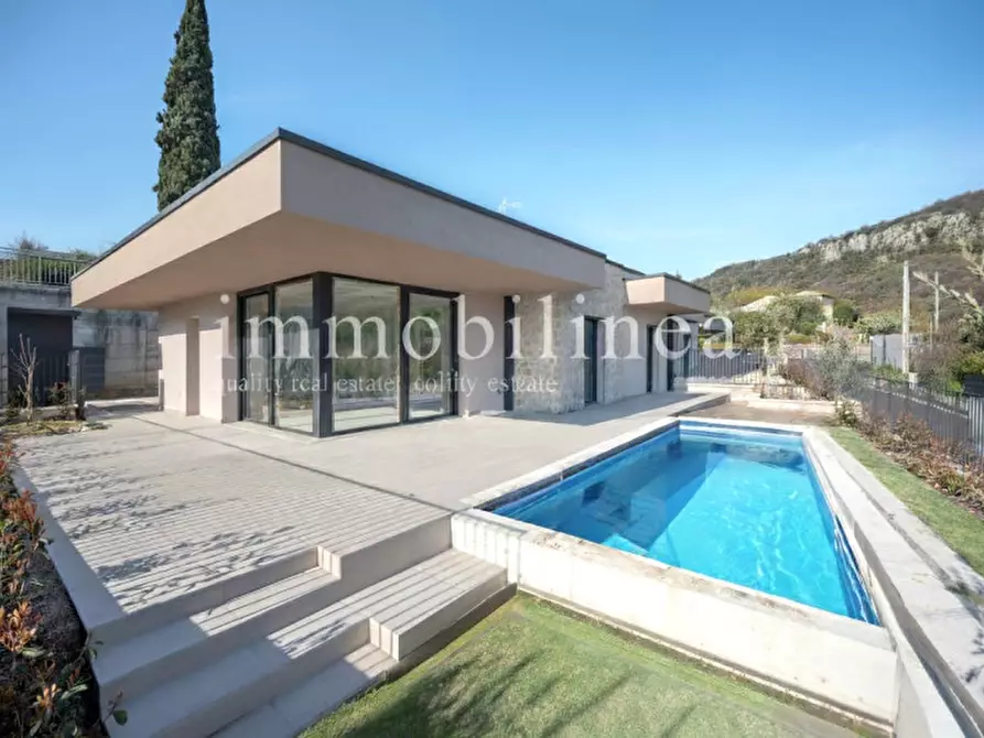 Immagine 1 di Casa bifamiliare in vendita  in Cortina - Marciaga a Costermano sul Garda