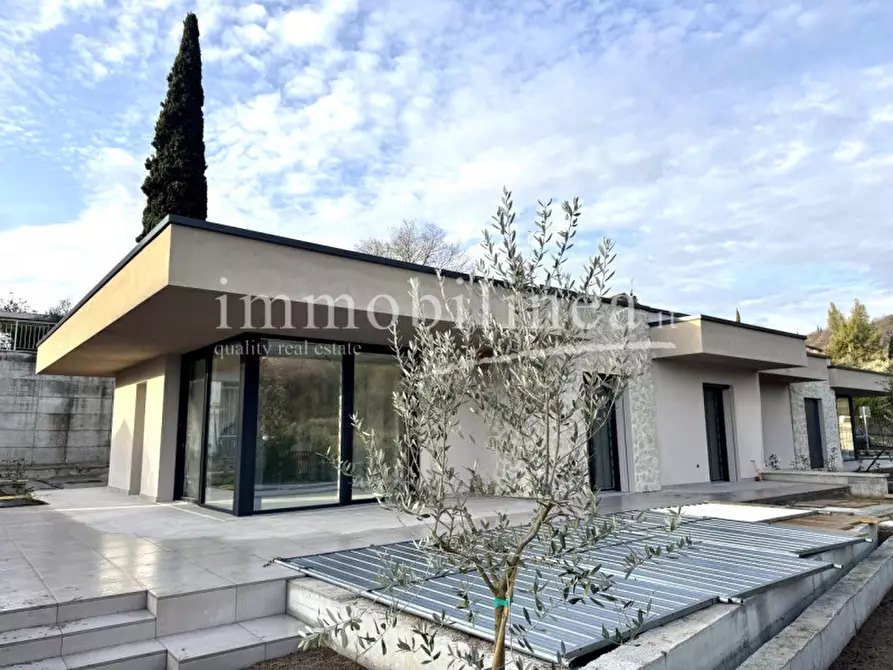 Immagine 3 di Casa bifamiliare in vendita  in Cortina - Marciaga a Costermano sul Garda