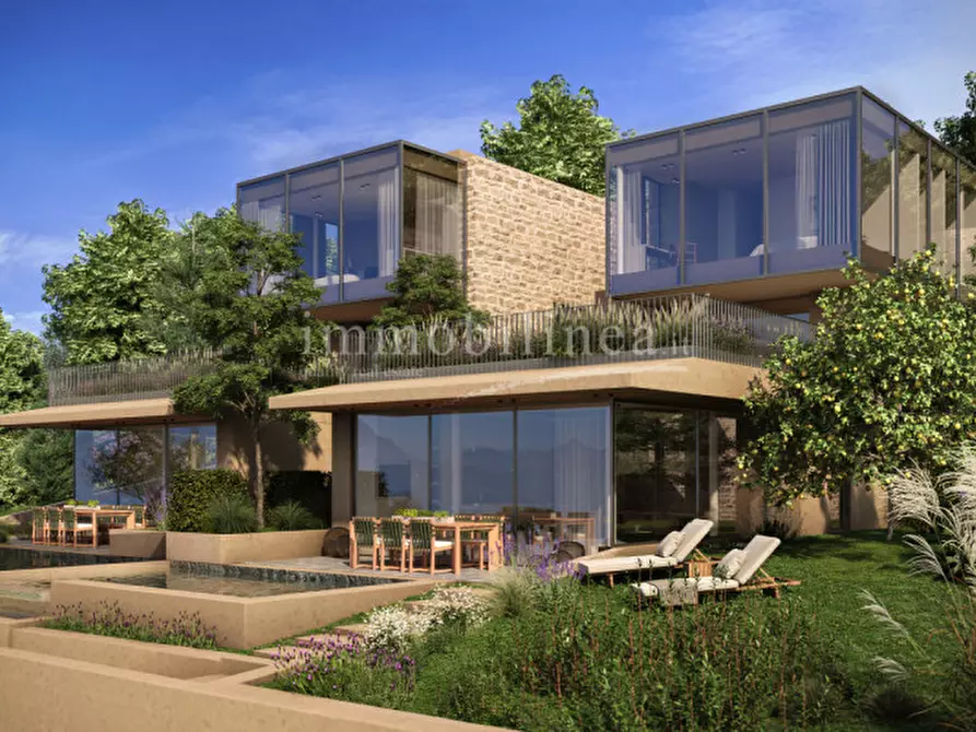 Immagine 2 di Appartamento in vendita  a Torri Del Benaco