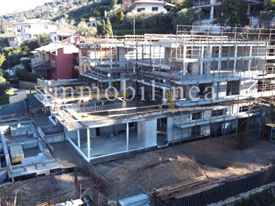 Immagine 22 di Appartamento in vendita  in Pai a Torri Del Benaco