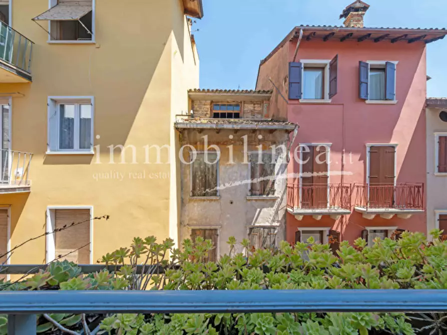 Immagine 3 di Appartamento in vendita  in Corso Dante Alighieri a Torri Del Benaco