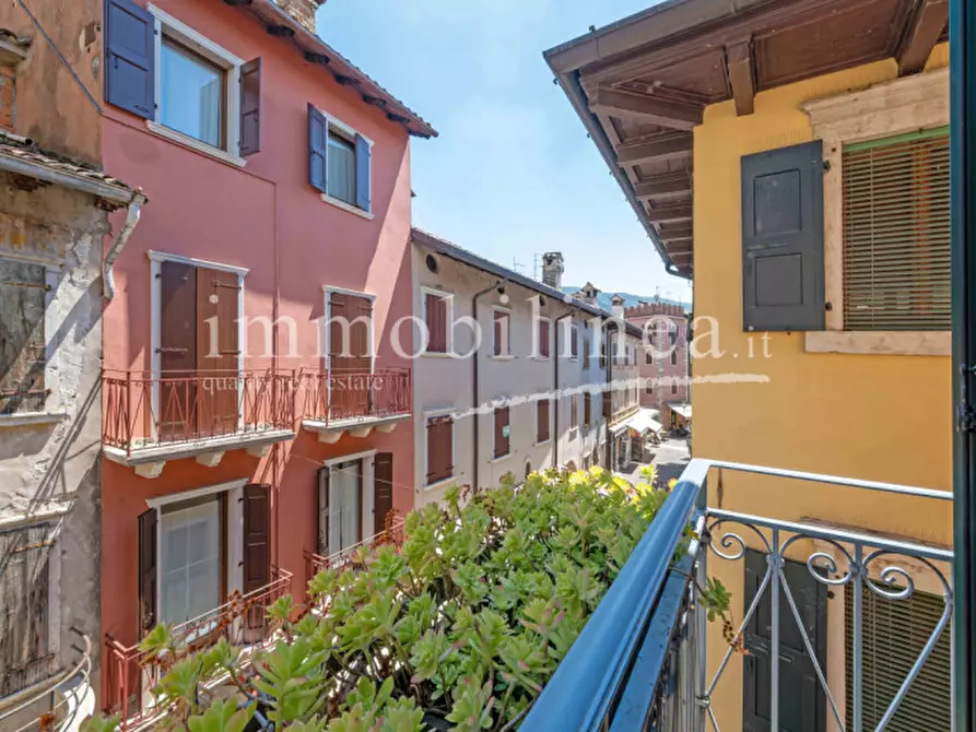 Immagine 4 di Appartamento in vendita  in Corso Dante Alighieri a Torri Del Benaco
