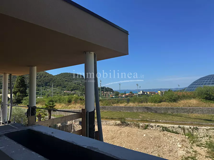 Immagine 10 di Appartamento in vendita  in via Giare a Garda