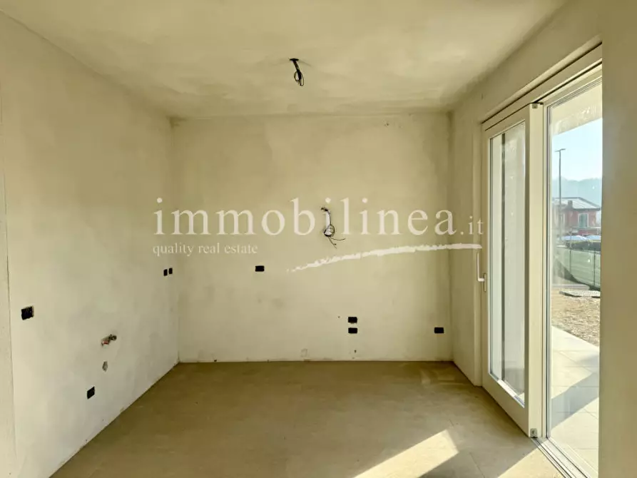 Immagine 11 di Appartamento in vendita  in via Giare a Garda