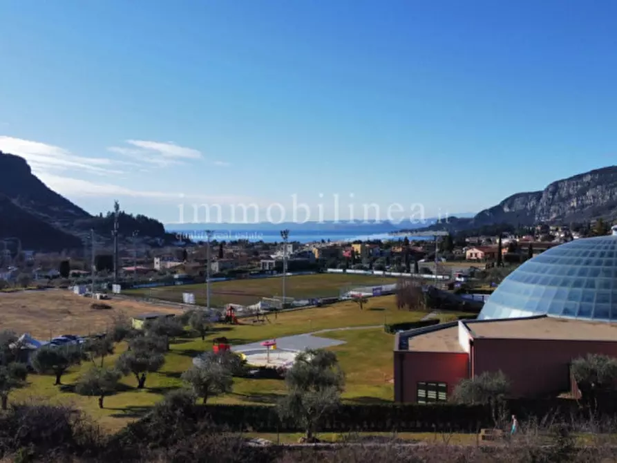 Immagine 18 di Appartamento in vendita  in via Giare a Garda