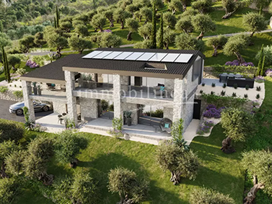 Immagine 5 di Villa in vendita  in Ca' Tronconi - Pai a Torri Del Benaco