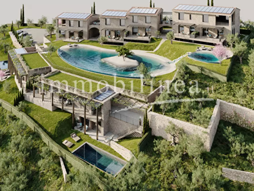 Immagine 12 di Appartamento in vendita  in Ca' Sevino a Torri Del Benaco