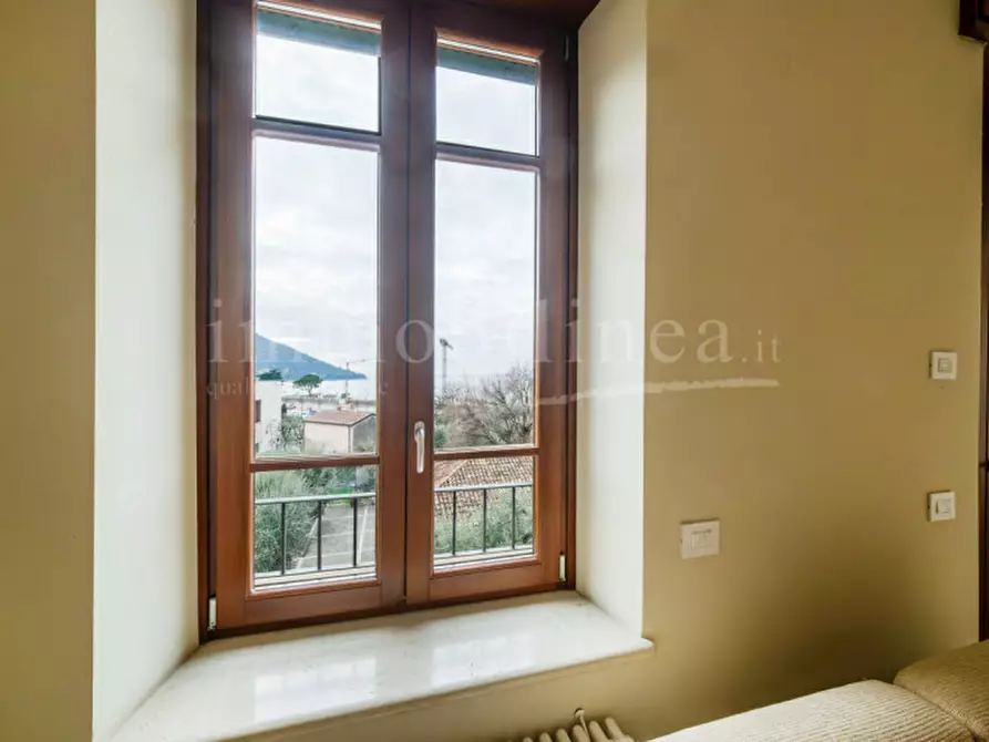 Immagine 27 di Palazzo in vendita  in Via Fratelli Lavanda a Torri Del Benaco