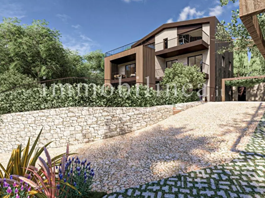 Immagine 10 di Appartamento in vendita  in Via per Albisano a Torri Del Benaco