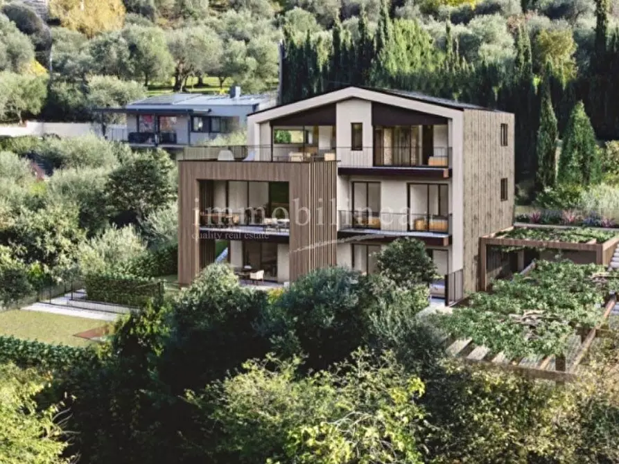 Immagine 13 di Attico in vendita  in via per Albisano -  TRILOGY a Torri Del Benaco