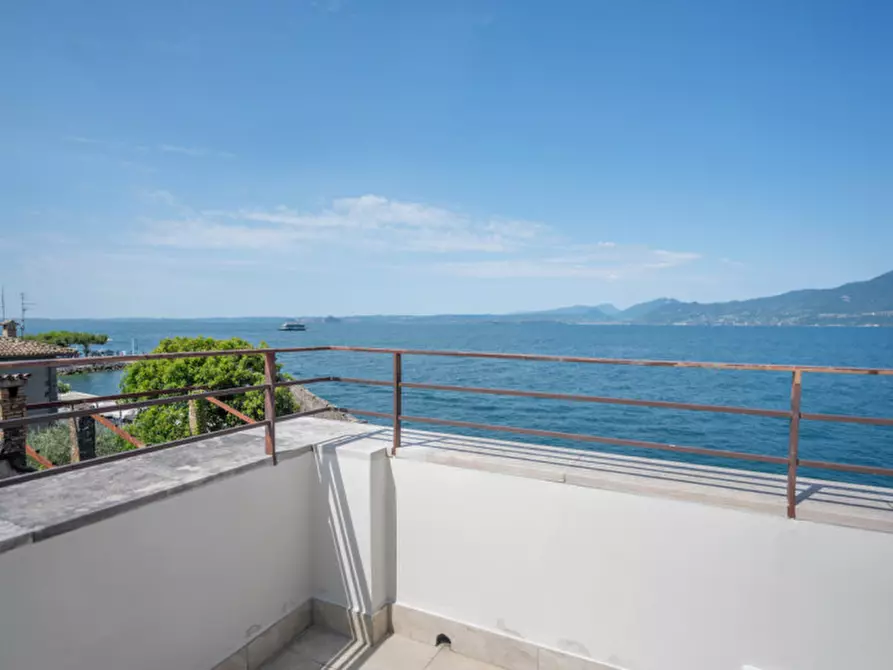 Immagine 6 di Attico in vendita  in lungolago barbaran a Torri Del Benaco