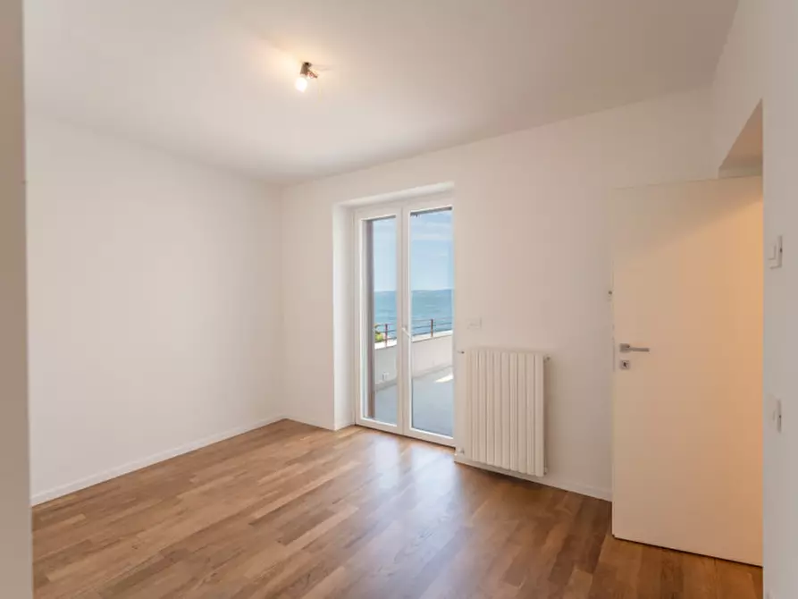 Immagine 18 di Attico in vendita  in lungolago barbaran a Torri Del Benaco