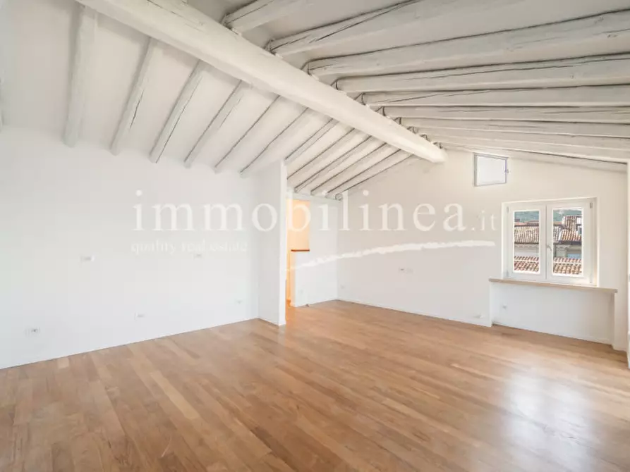 Immagine 19 di Attico in vendita  in lungolago barbaran a Torri Del Benaco