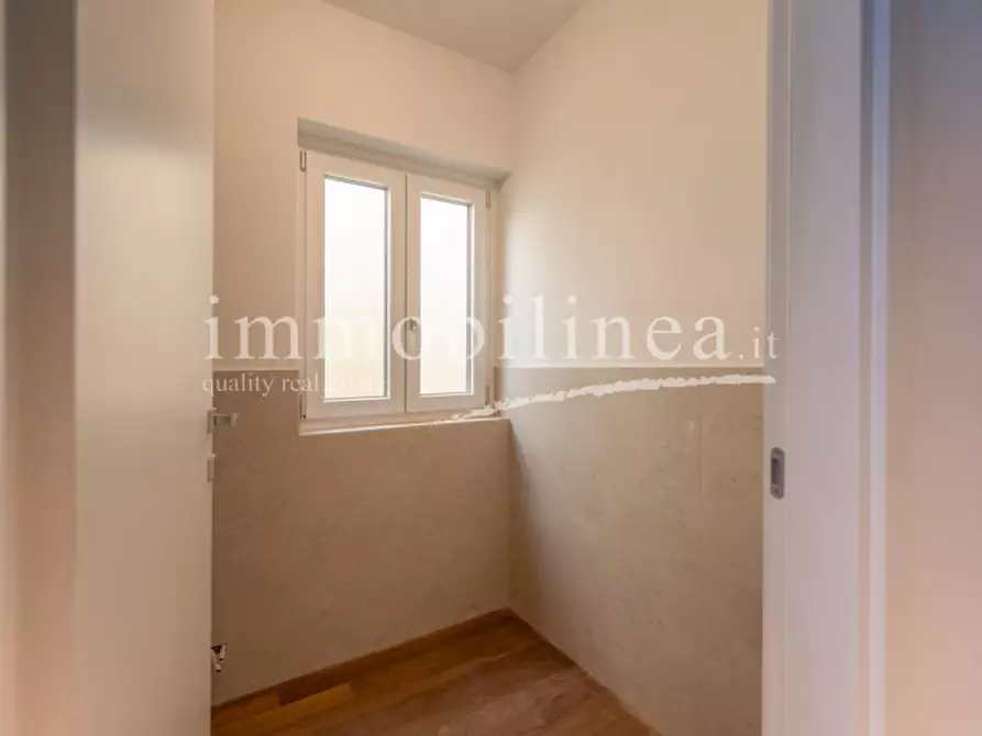 Immagine 34 di Attico in vendita  in lungolago barbaran a Torri Del Benaco
