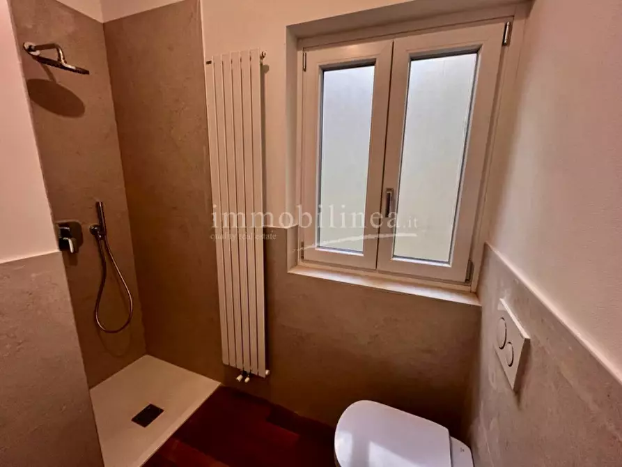 Immagine 40 di Attico in vendita  in lungolago barbaran a Torri Del Benaco