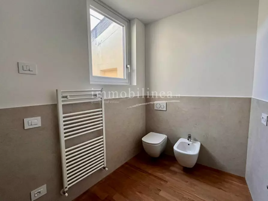 Immagine 42 di Attico in vendita  in lungolago barbaran a Torri Del Benaco