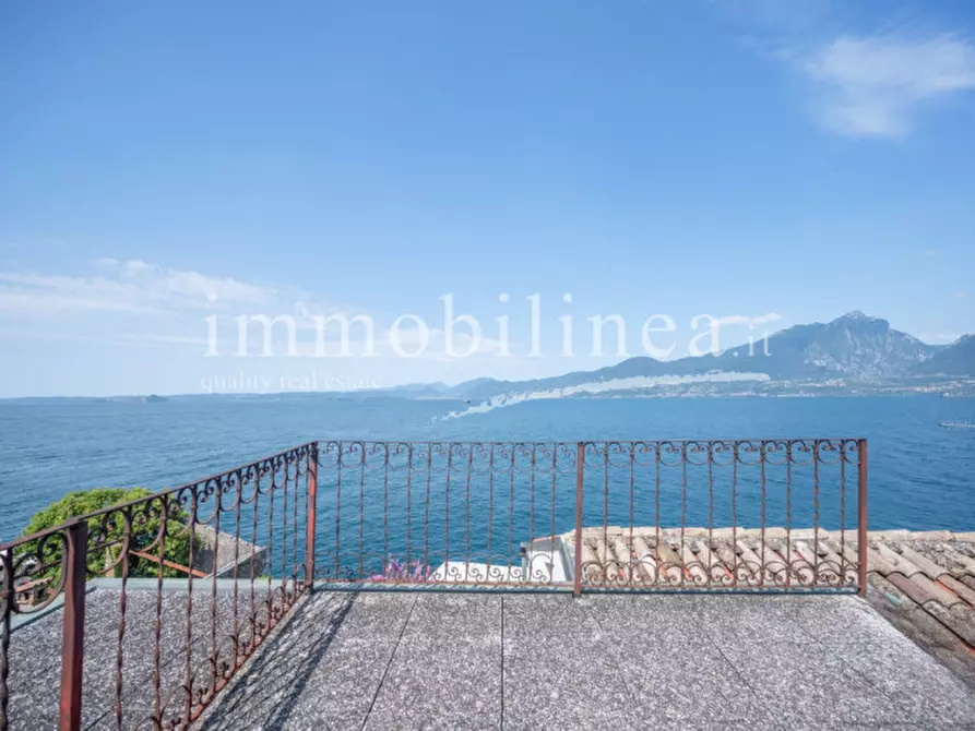 Immagine 45 di Attico in vendita  in lungolago barbaran a Torri Del Benaco