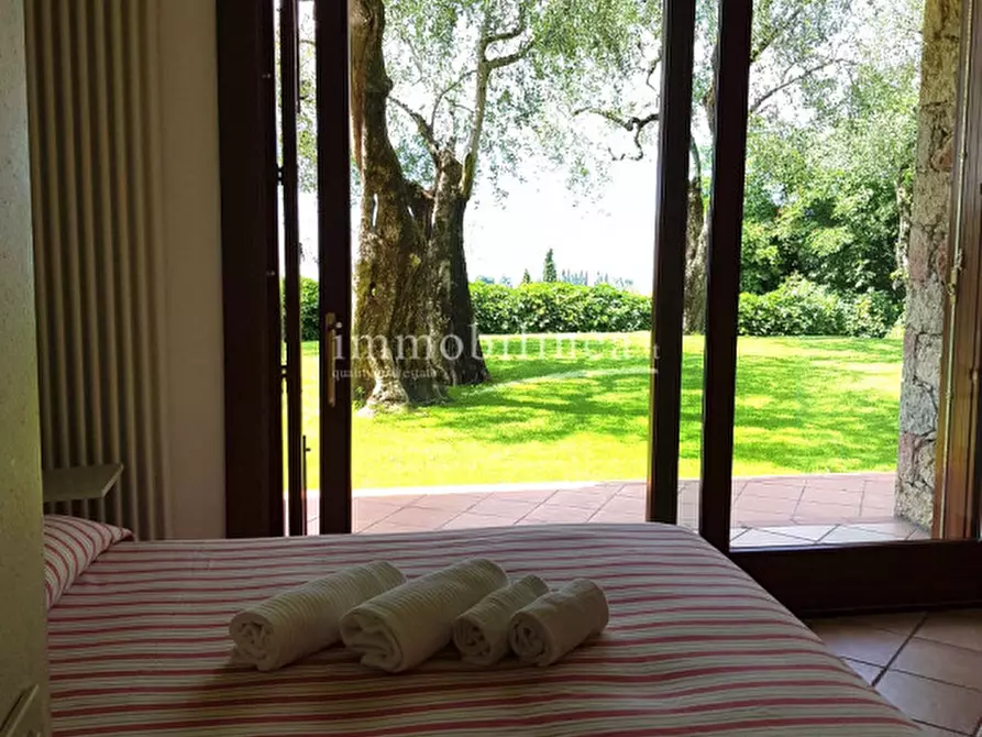 Immagine 17 di Villa in vendita  in Luigi Pirandello a Torri Del Benaco