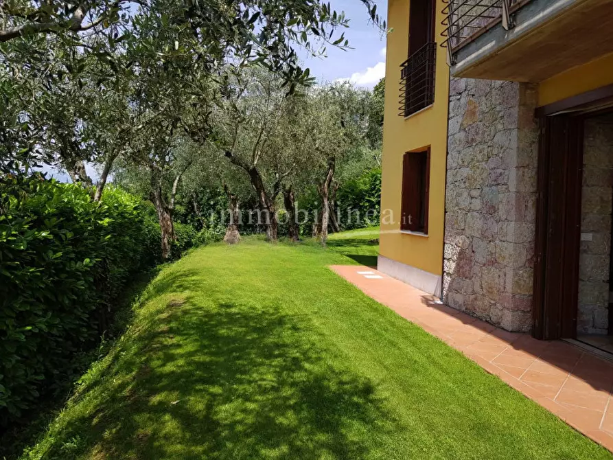Immagine 21 di Villa in vendita  in Luigi Pirandello a Torri Del Benaco