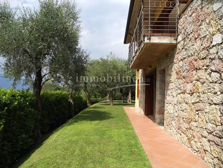 Immagine 22 di Villa in vendita  in Luigi Pirandello a Torri Del Benaco
