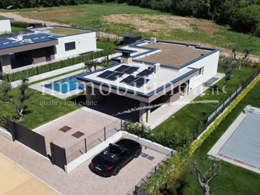 Immagine 2 di Villa in vendita  in Rossar a Costermano sul Garda